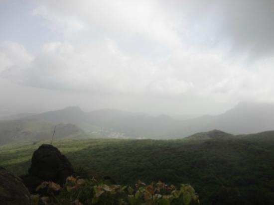 Dataar Hills