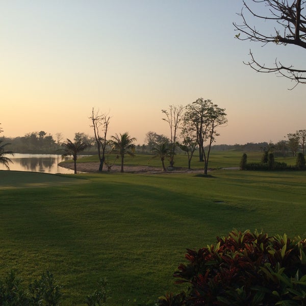 Rose Garden Golf Club