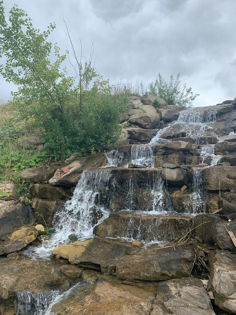 Shungutskiy Waterfall
