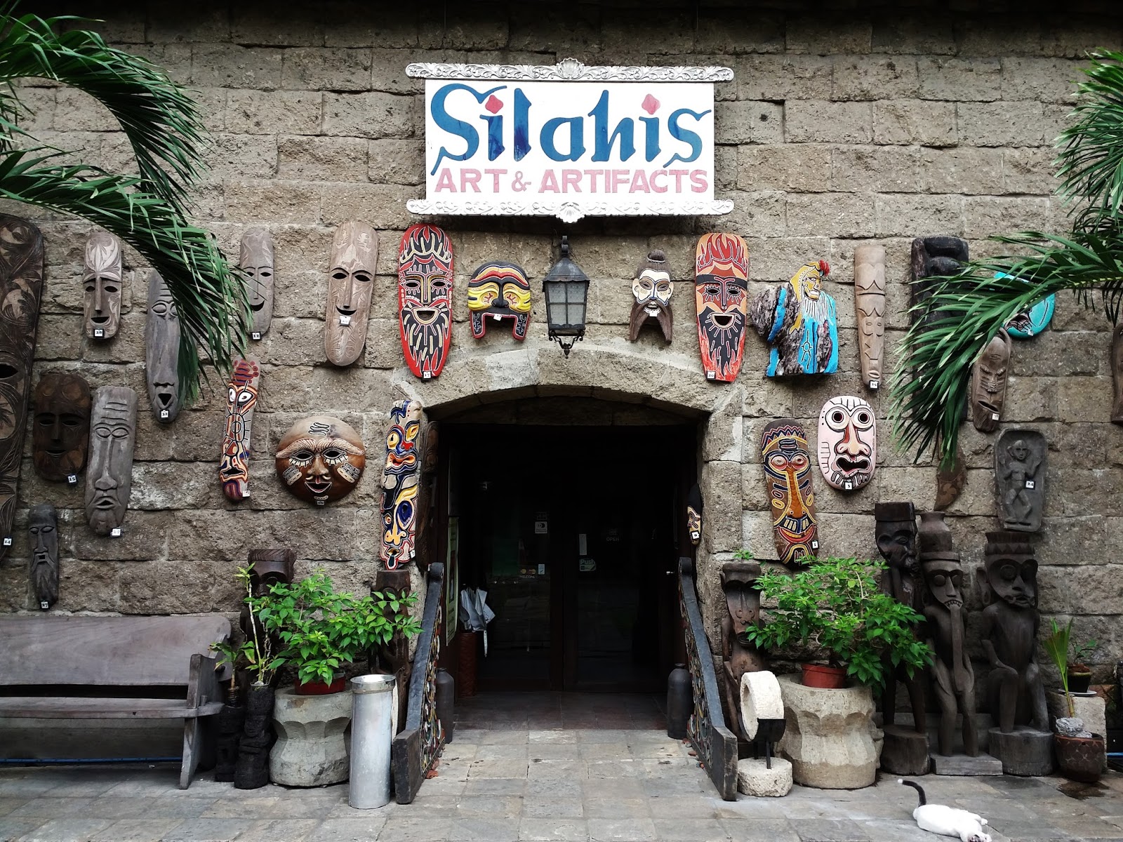 Silahis Arts & Artifacts