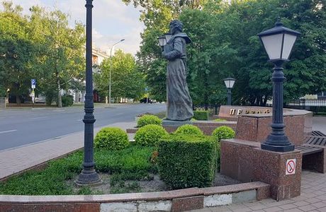 Monument to Yuliya Vrevskaya, Rimma Ivanova and Matrena Nazdracheva